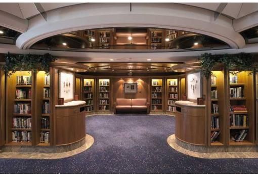 La Biblioteca, un oasis de paz y silencio a bordo